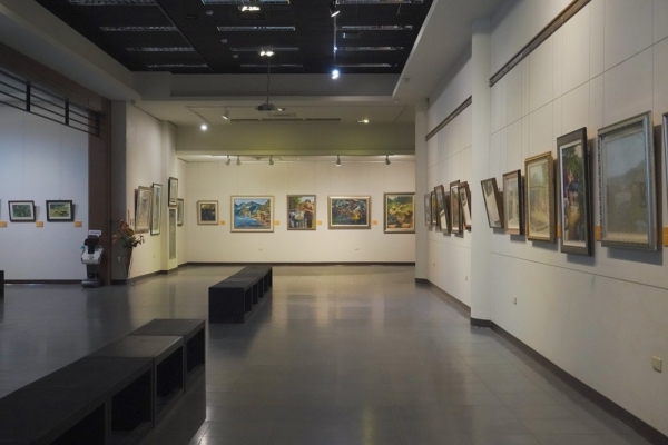 王念芬隨彩畫展於雲科大展出